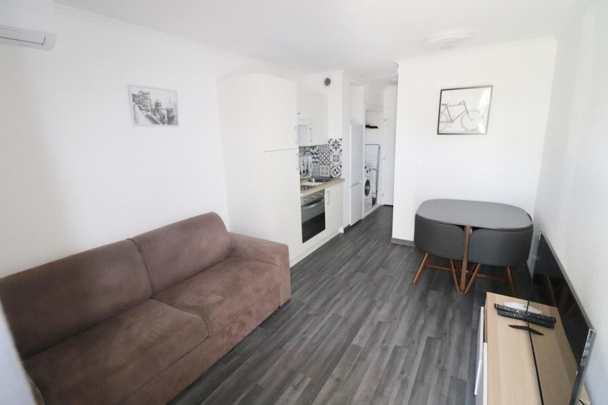 Superbe 2 Piece Tout Confort , Piscine /Ac/Parking Villa วีลล์ฟรองซ์-ซูร์-แมร์ ภายนอก รูปภาพ