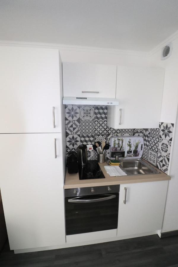 Superbe 2 Piece Tout Confort , Piscine /Ac/Parking Villa วีลล์ฟรองซ์-ซูร์-แมร์ ภายนอก รูปภาพ
