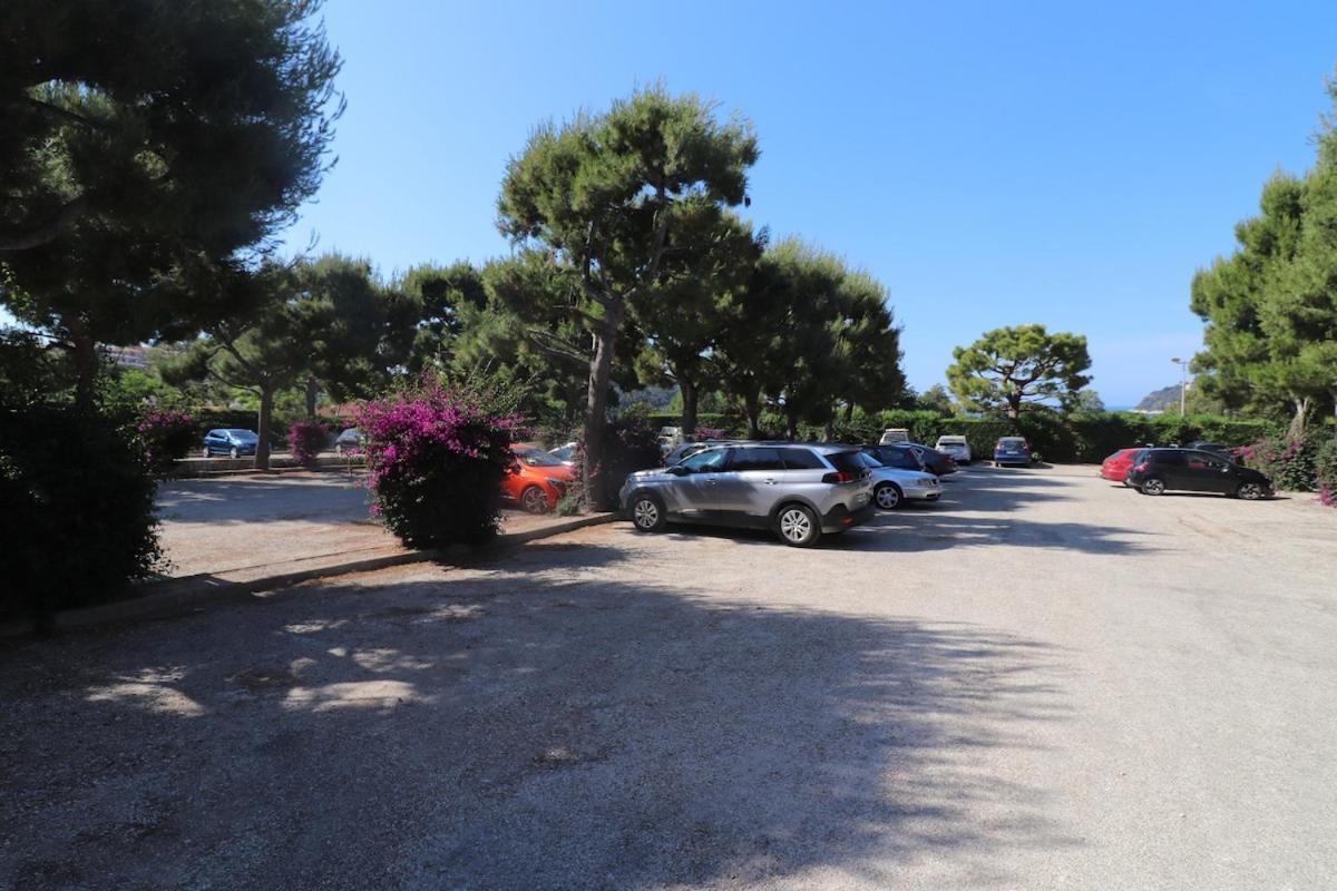 Superbe 2 Piece Tout Confort , Piscine /Ac/Parking Villa วีลล์ฟรองซ์-ซูร์-แมร์ ภายนอก รูปภาพ